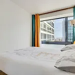 Paris Luxury Apartment 75M2 With Eiffel Tower View, Metro 1 Min, Parking