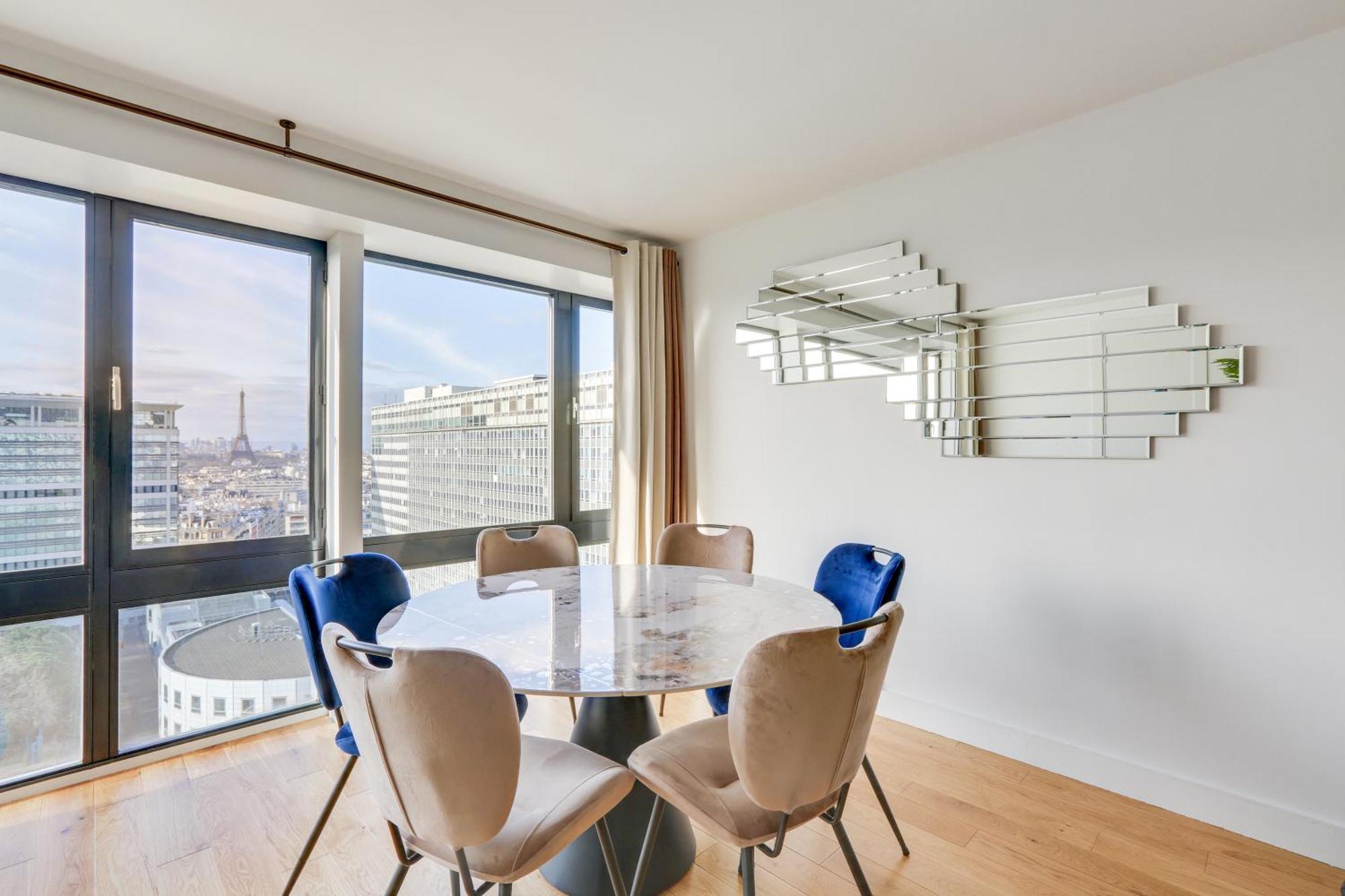 Apartment Paris Luxury Apartment 75M2 With Eiffel Tower View, Metro 1 Min, Parking *