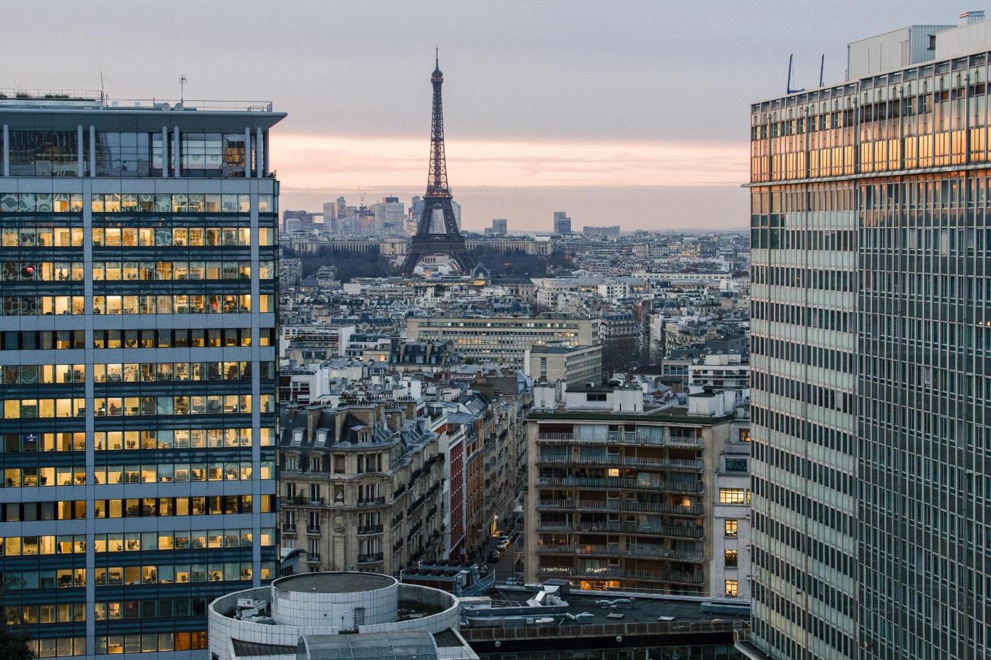 Paris Luxury Apartment 75M2 With Eiffel Tower View, Metro 1 Min, Parking Apartment *